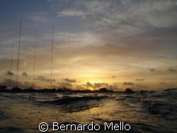 This picture was taken at 5:00 in the morning, just above... by Bernardo Mello 